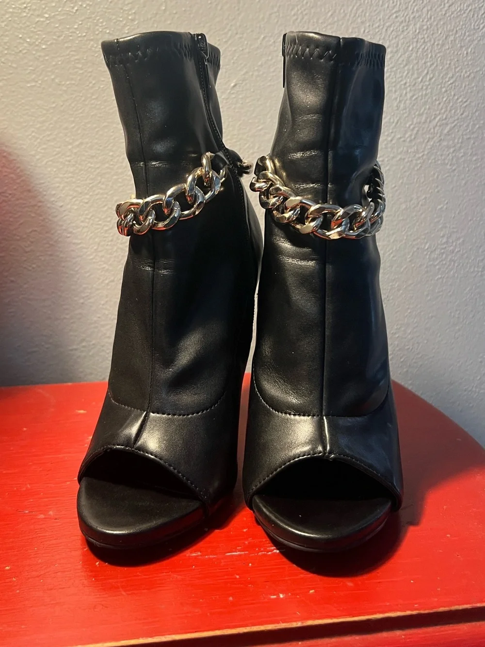 Steve Madden Elettra-C Zipper Closure Round Open Toe Chain Detailed Boots